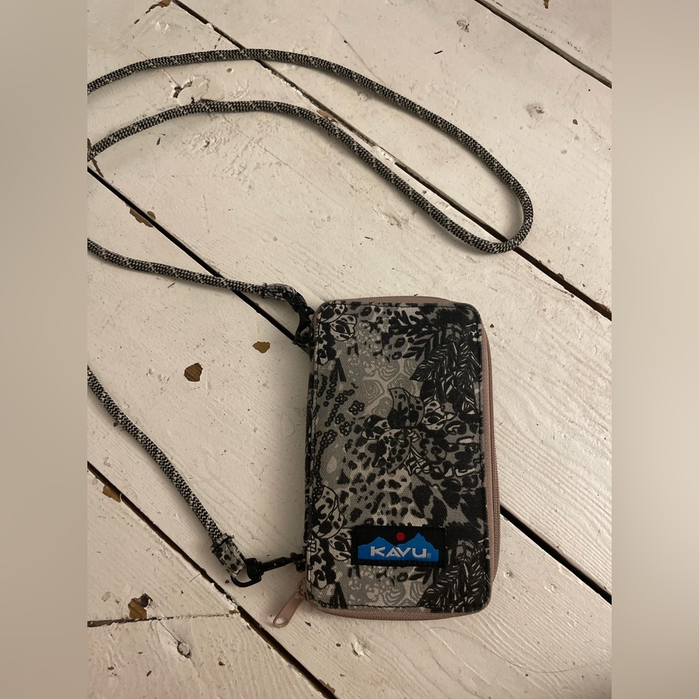 kavu handbag c30